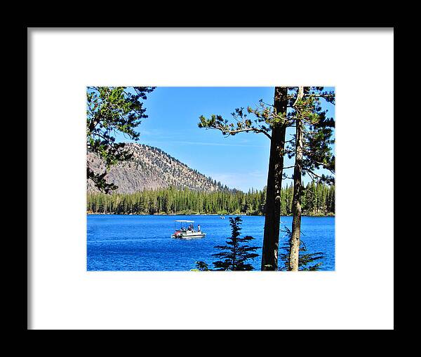 Sky Framed Print featuring the photograph Lakeside by Marilyn Diaz