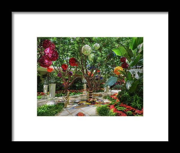The Wynn Hotel And Casino Framed Print featuring the photograph Las Vegas 048 by Lance Vaughn
