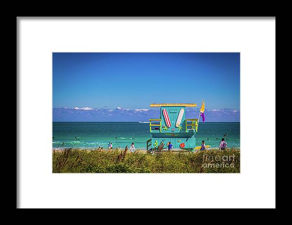 Lifeguard Framed Print featuring the photograph Lifeguard House 4457 by Carlos Diaz