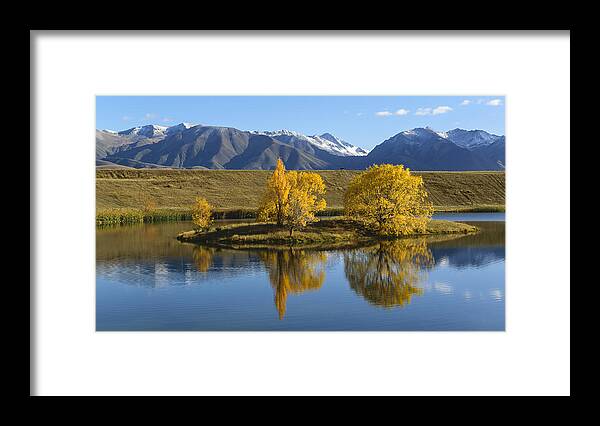 Landscape Framed Print featuring the photograph Loch Cameron by Robert Green