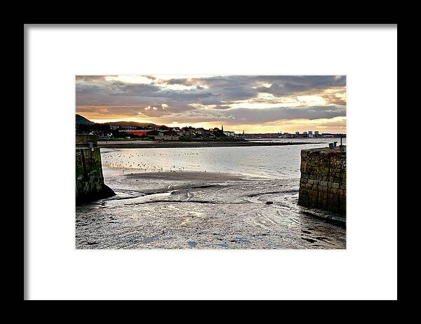 Low Tide Framed Print featuring the photograph Low tide in the coming night. by Elena Perelman