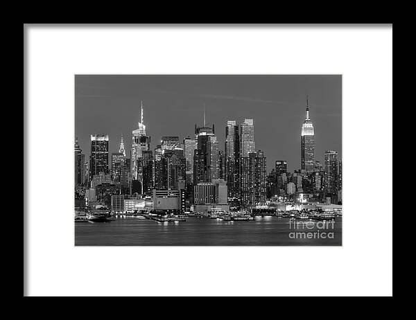 Clarence Holmes Framed Print featuring the photograph Manhattan Twilight IV by Clarence Holmes