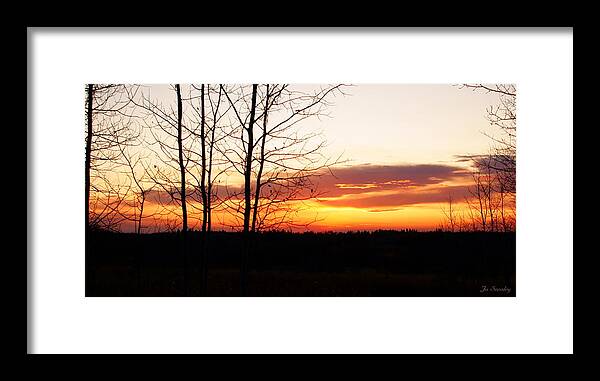 Sunset Framed Print featuring the photograph Manitoba Sunset by Jo Smoley