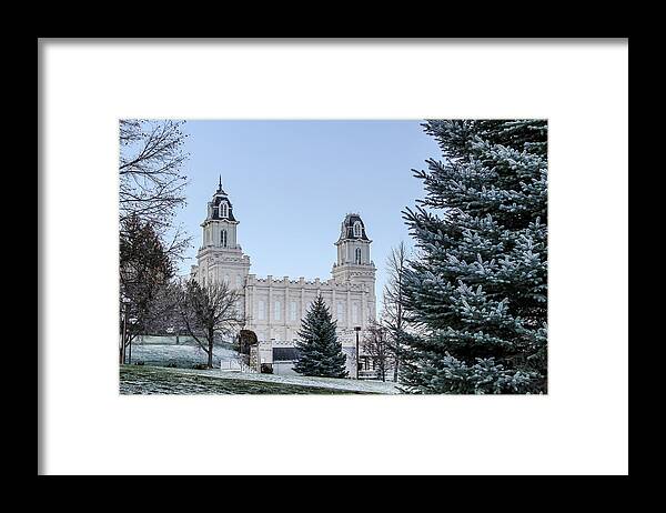 Blue Sky Framed Print featuring the photograph Manti Temple on Thanksgiving Morning by K Bradley Washburn