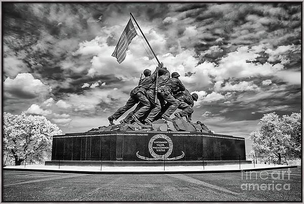 Marine Corps War Memorial by Anthony Sacco