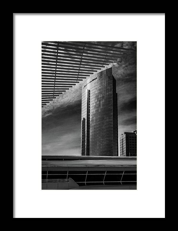 Milwaukee Art Museum Calatrava Architecture B&w Black And White Abstract Northwestern Mutual Insurance Building Skyscraper Framed Print featuring the photograph Milwaukee Art Museum and Northwestern Mutual Tower by Peter Herman