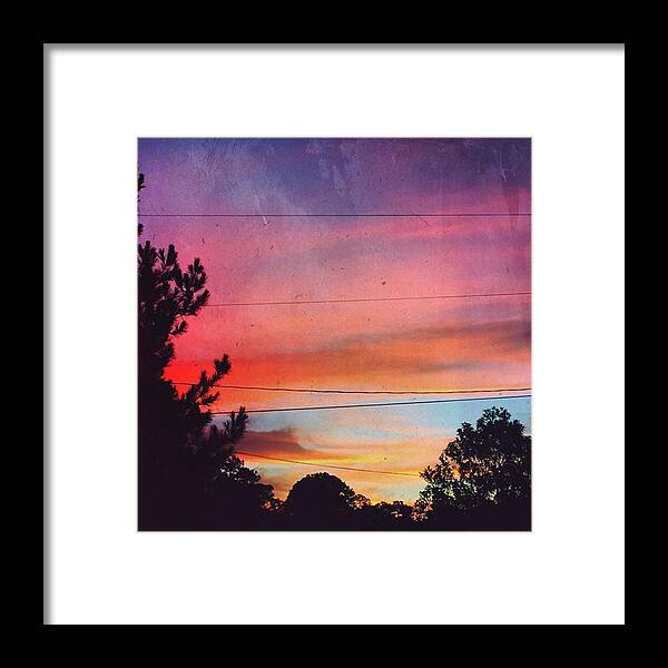 Iphone6 Framed Print featuring the photograph Morning's Colors by Joan McCool