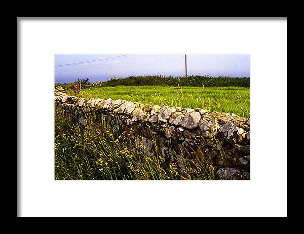 Landscape Framed Print featuring the photograph Muret by Jean-Marc Robert