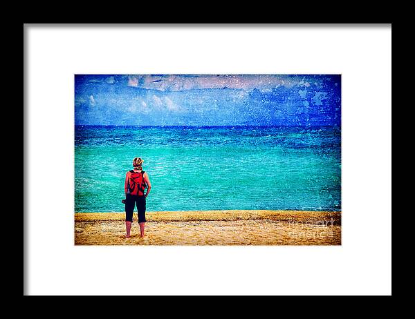 Sea Framed Print featuring the photograph My thoughts are like sea waves by Silvia Ganora