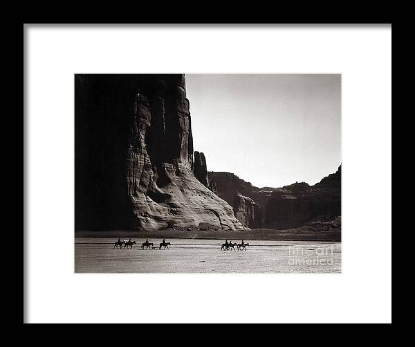 1904 Framed Print featuring the photograph Navajos Canyon De Chelly, 1904 by Edward Curtis