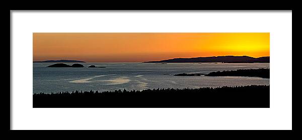 Canada Framed Print featuring the photograph Neys Horizon by Doug Gibbons