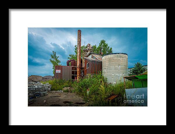 Abandoned Framed Print featuring the photograph Now Cold by Roger Monahan