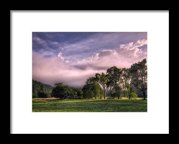 Hdr Framed Print featuring the photograph Old Barn in Boxley Valley by Michael Dougherty