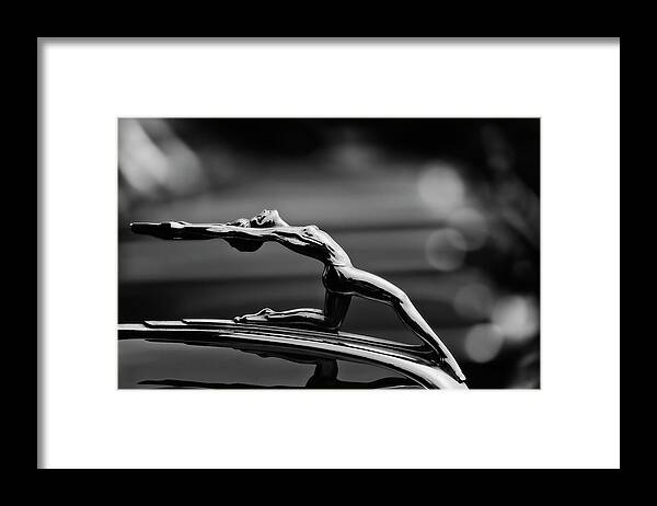 1933 Framed Print featuring the photograph Oldsmobile 1933 Hood Ornament by Carol Leigh