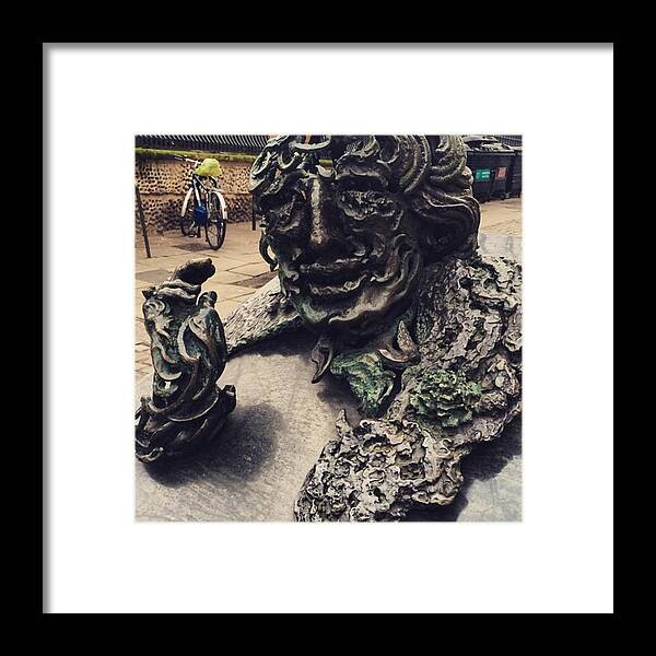 Trafalguarsquare Framed Print featuring the photograph Oscar Wilde. #london #trafalguarsquare by Eirlys Evans