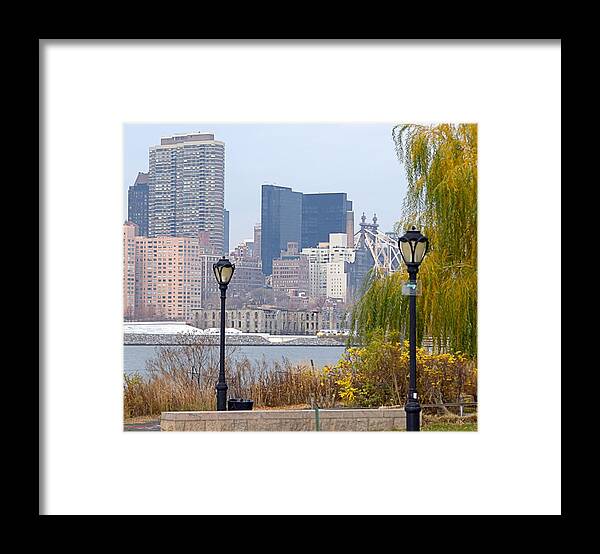 Park Framed Print featuring the photograph Parkview by Newwwman