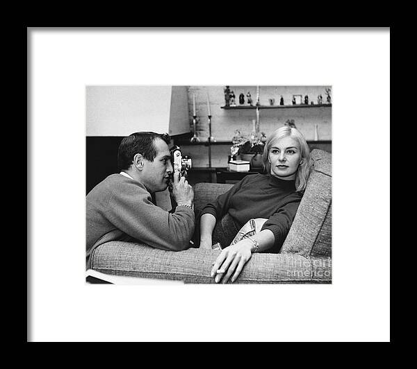 Actress Framed Print featuring the photograph Paul Newman and Joanne Woodward by Louis Goldman
