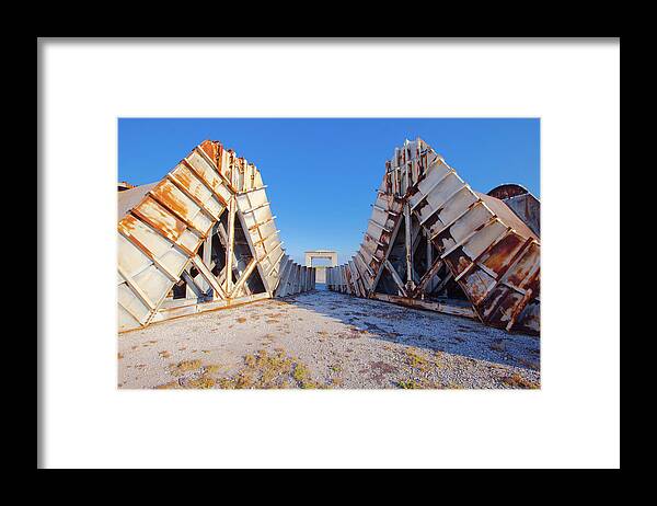 15064 Framed Print featuring the photograph Pedestal Between the Deflectors by Gordon Elwell