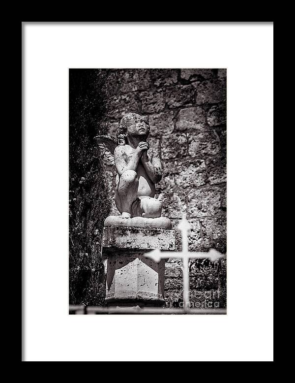 Angel Framed Print featuring the photograph Praying angel in Auvillar cemetery BW by RicardMN Photography