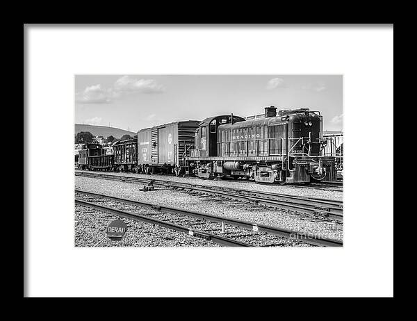 Trains Framed Print featuring the photograph Reading 467 BW by Anthony Sacco
