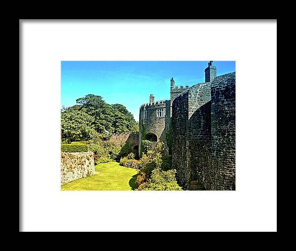 Places Framed Print featuring the photograph Richborough Castle, Kent by Richard Denyer