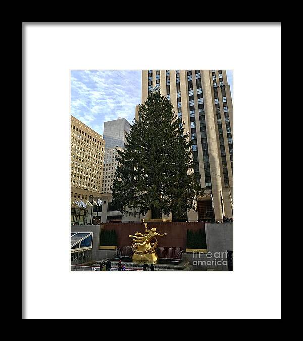 Christmas Tree Framed Print featuring the photograph Rockefeller Center Christmas Tree by CAC Graphics