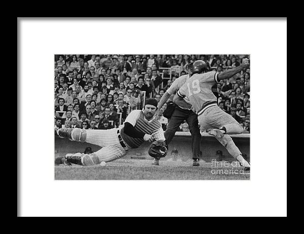 Royals' Joe Zdeb avoids the tag from Yankees Thurman Munson. 1977 Framed  Print by Vic DeLucia - Fine Art America