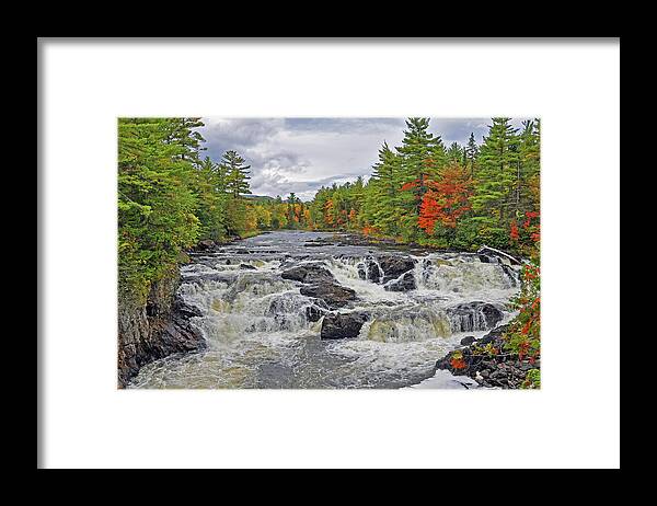 Nature Framed Print featuring the photograph Rushing towards fall by Glenn Gordon