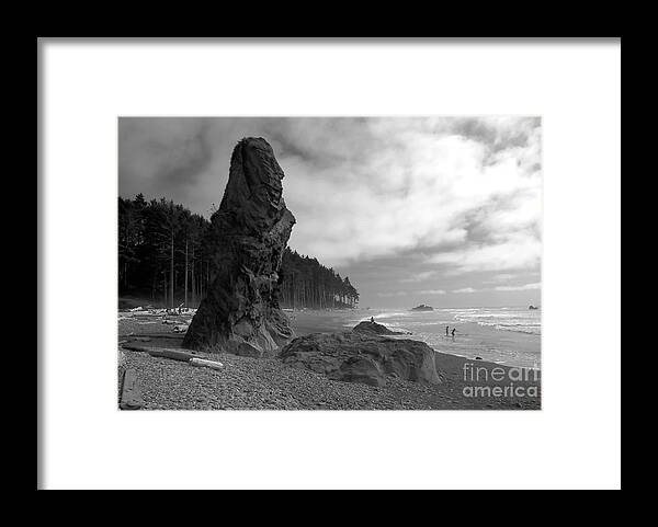 Sea Stack Framed Print featuring the photograph Sea Stack by David Lee Thompson