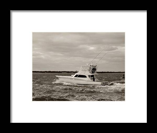 Beautiful Framed Print featuring the photograph Returning Home by Gordon Beck