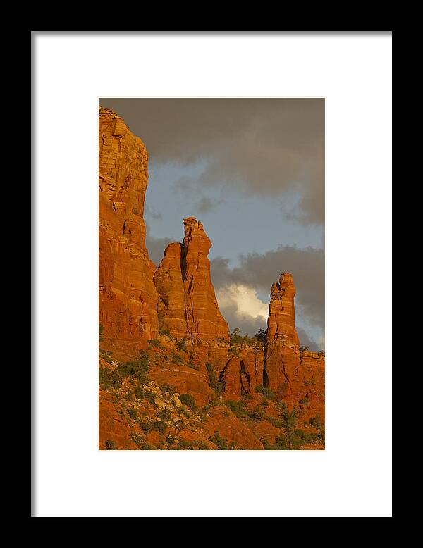 Red Rocks Framed Print featuring the photograph Sedona Sunset by Tom Kelly