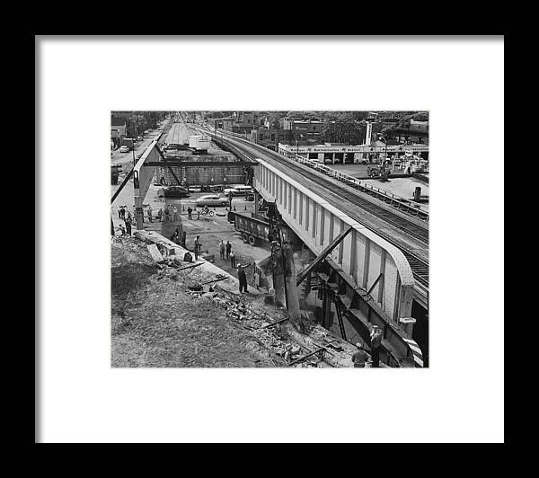 Chicago Framed Print featuring the photograph Shoofly at Lincoln and Addison by Chicago and North Western Historical Society