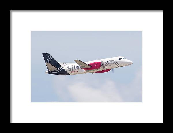 Silverairways Framed Print featuring the photograph Silver Airways #1 by Dart Humeston