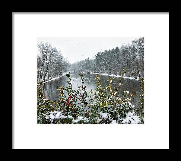 Drake Hill Flower Bridge Framed Print featuring the photograph Snowfall on Drake Hill Bridge by Lorraine Cosgrove