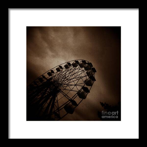 Something Wicked This Way Comes Framed Print featuring the photograph Something Wicked by T Lowry Wilson