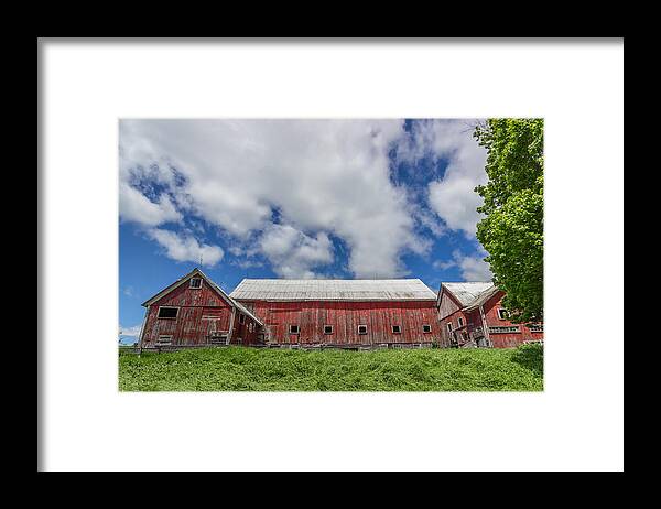 Barn Framed Print featuring the photograph Summer Barn by Tim Kirchoff