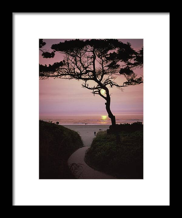  Framed Print featuring the photograph Sunset on the Zen Path by HW Kateley