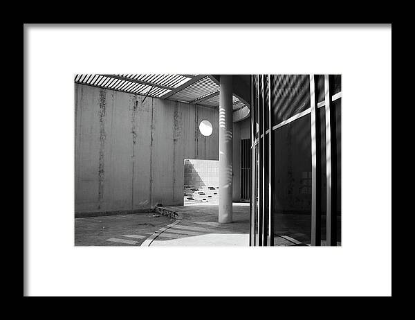 Black White Photography Framed Print featuring the photograph The Lonely Circle by Prakash Ghai
