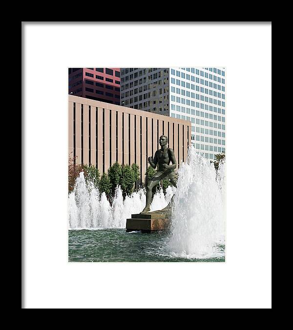 St Louis Framed Print featuring the photograph The Runner Sculpture by Harold Rau