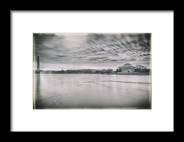 Vinatage Framed Print featuring the photograph The Trump state by Edward Kreis