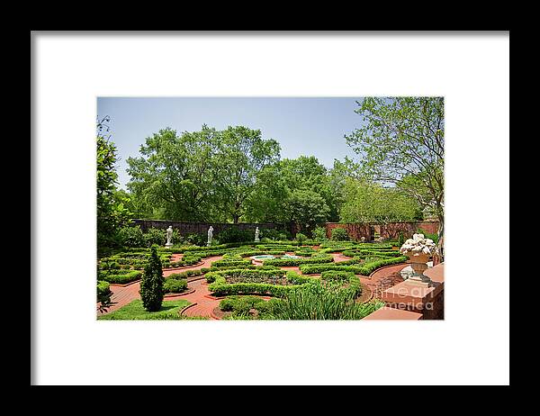 Tryon Palace Framed Print featuring the photograph Tryon Palace Gardens by Jill Lang