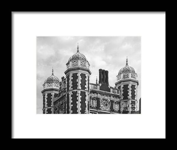 Aau Framed Print featuring the photograph University of Pennsylvania Quadrangle Towers by University Icons