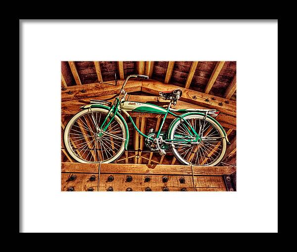 Vintage Bicycle Framed Print featuring the photograph Vintage Cicycle by Pat Moore