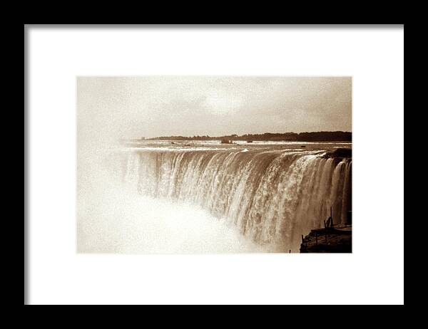 Vintage Framed Print featuring the photograph Vintage Horsehoe Falls Niagara by Marilyn Hunt