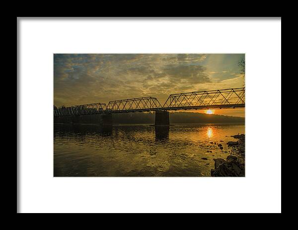 Washingtons Framed Print featuring the photograph Washingtons Crossing at Dawn by Bill Cannon