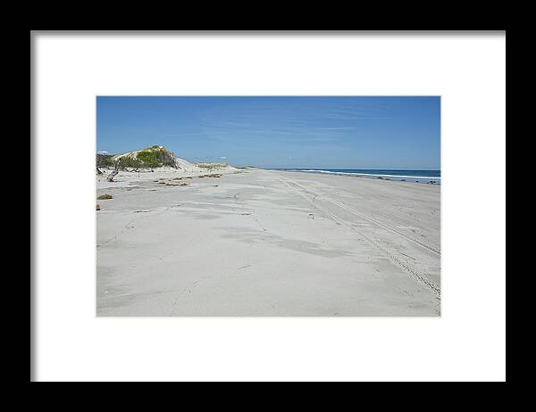 Beach Framed Print featuring the photograph White Sandy Beach by Donna Doherty