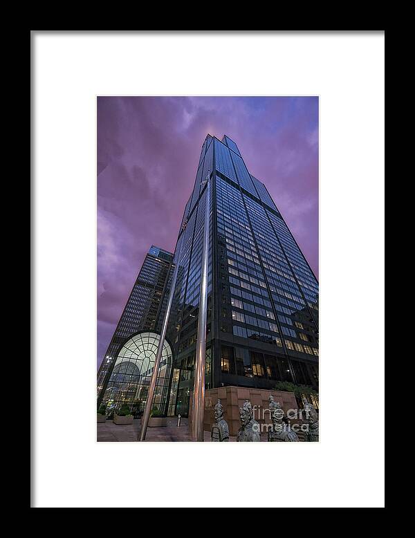 Chicago Framed Print featuring the photograph Willis Sears Tower at dusk by Izet Kapetanovic