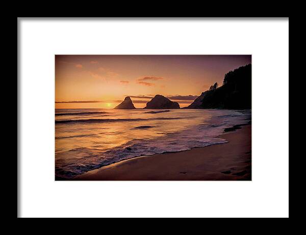 Sunset Framed Print featuring the painting Glorious Sunset by Bonnie Bruno