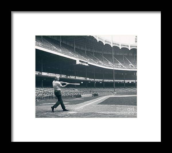 People Framed Print featuring the photograph Joe Dimaggio by Sports Studio Photos
