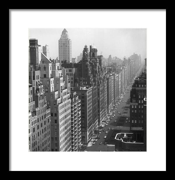 Apartment Framed Print featuring the photograph Park Avenue by Slim Aarons